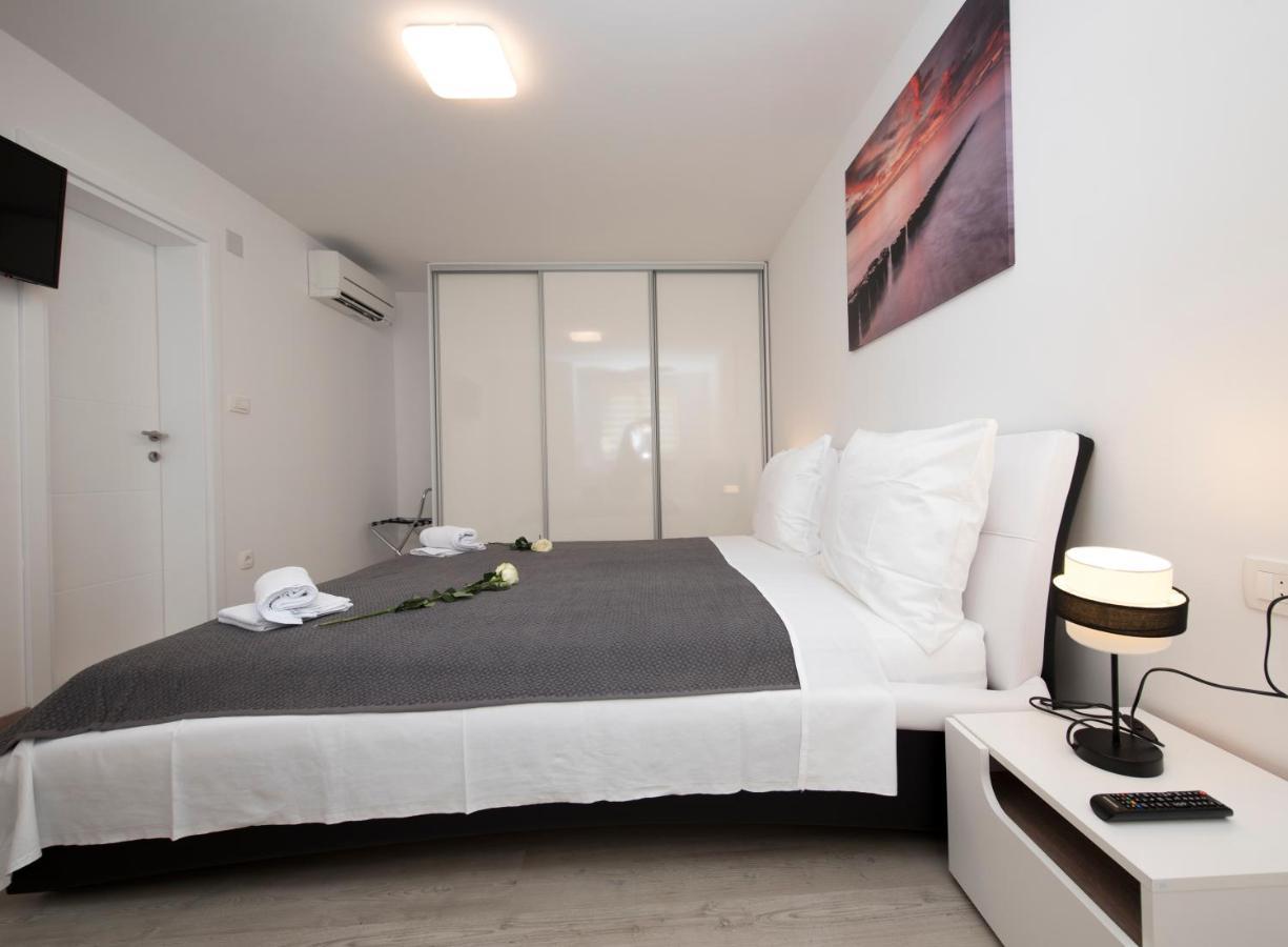 Apartment Piccolo Paradiso สปลิท ภายนอก รูปภาพ