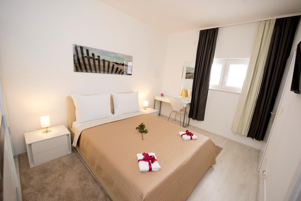 Apartment Piccolo Paradiso สปลิท ภายนอก รูปภาพ