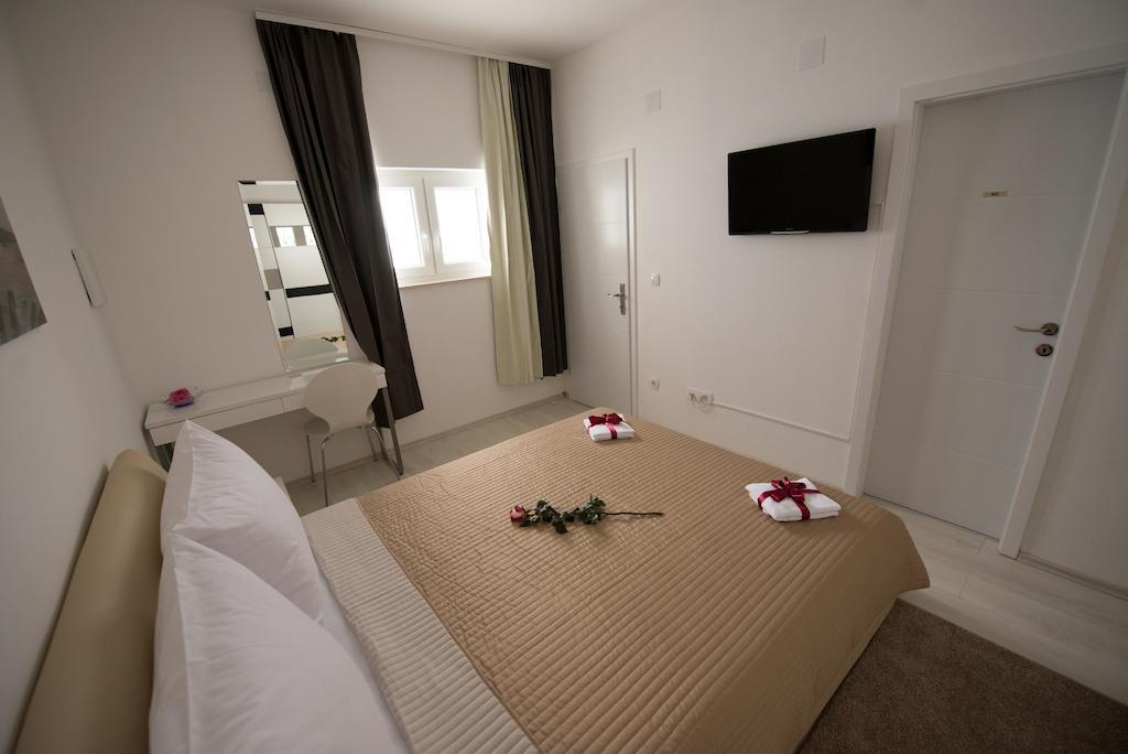 Apartment Piccolo Paradiso สปลิท ภายนอก รูปภาพ