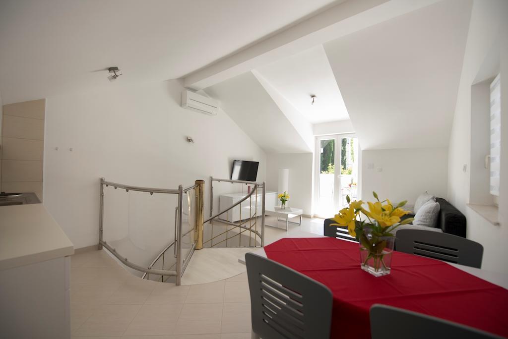 Apartment Piccolo Paradiso สปลิท ภายนอก รูปภาพ