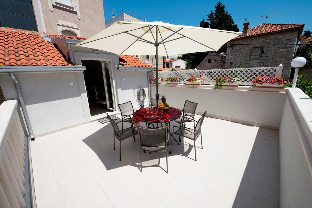Apartment Piccolo Paradiso สปลิท ภายนอก รูปภาพ